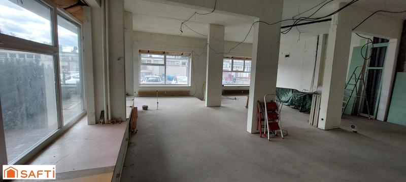 Local commercial - 153 m² - 4 pièces