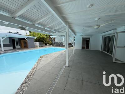 Maison - 180 m² - 5 pièces