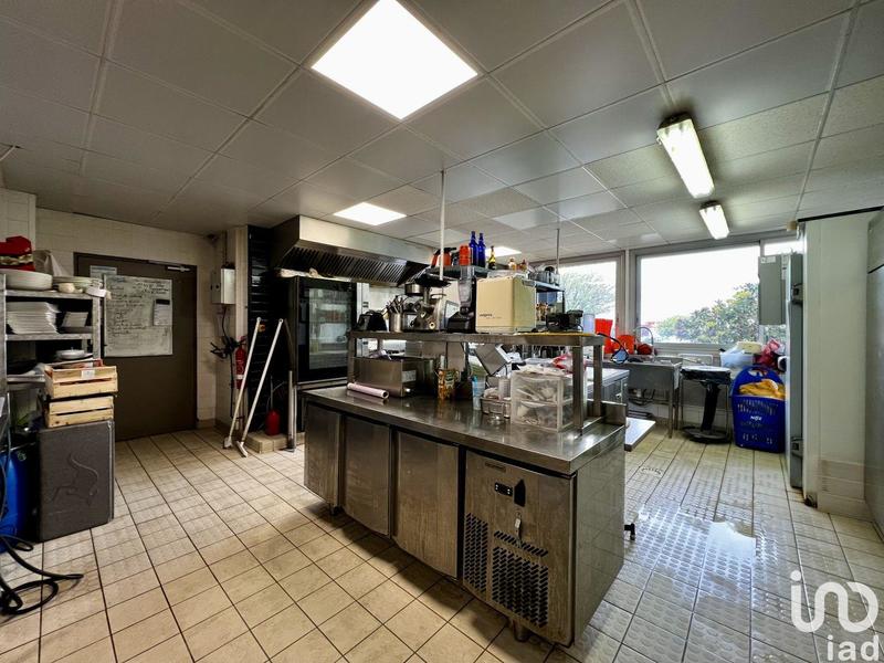 Local commercial - 305 m²