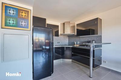 Appartement - 80 m² - 4 pièces