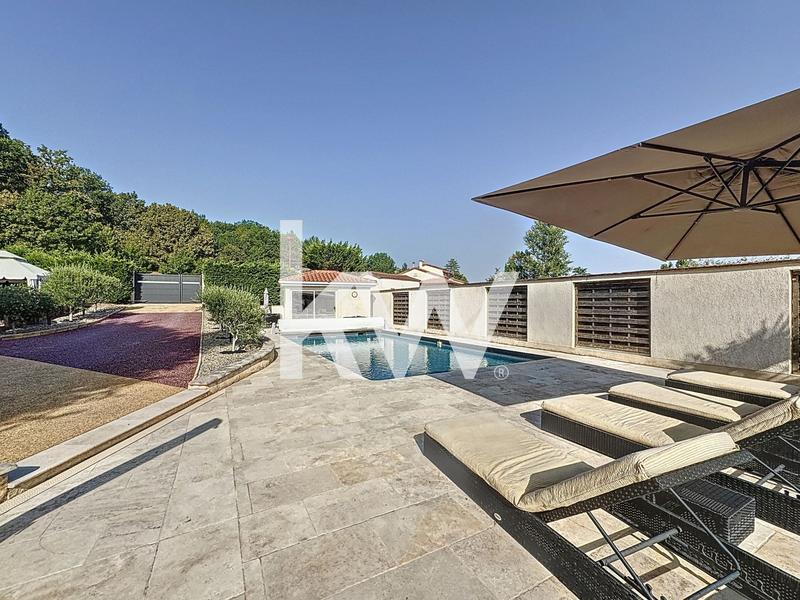 Maison - 128 m² - 5 pièces