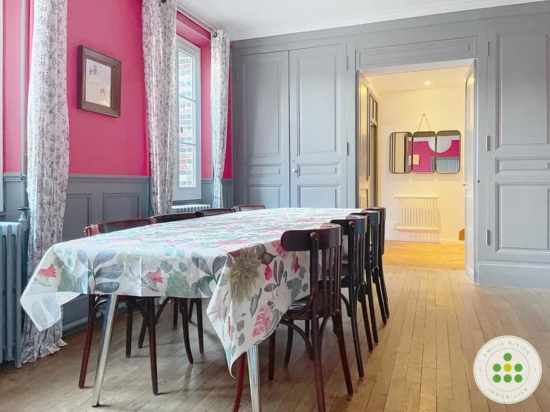 Immeuble - 295 m² - 10 pièces