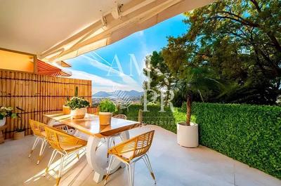 Appartement - 110 m² - 3 pièces