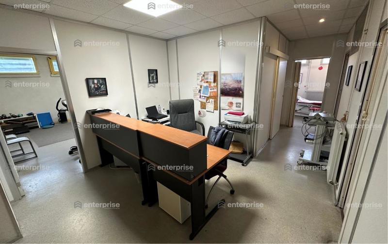 Local commercial - 204 m²