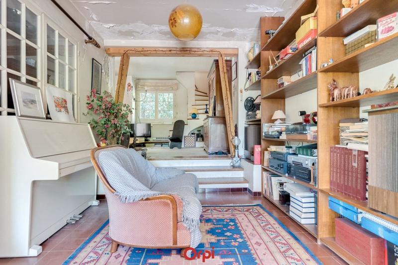 Propriété - 205 m² - 6 pièces