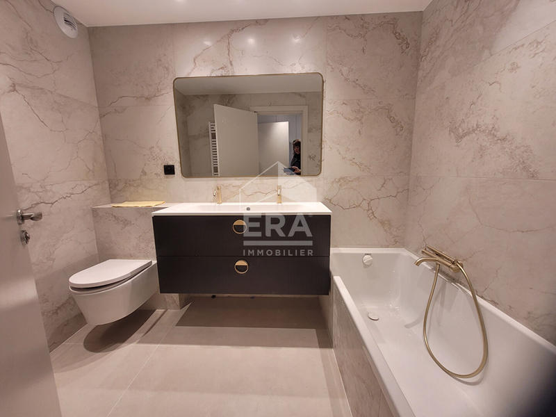 Appartement - 104 m² - 4 pièces