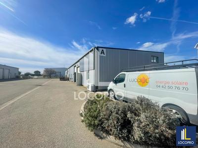 Local d'activité / Entrepôt - 251 m²