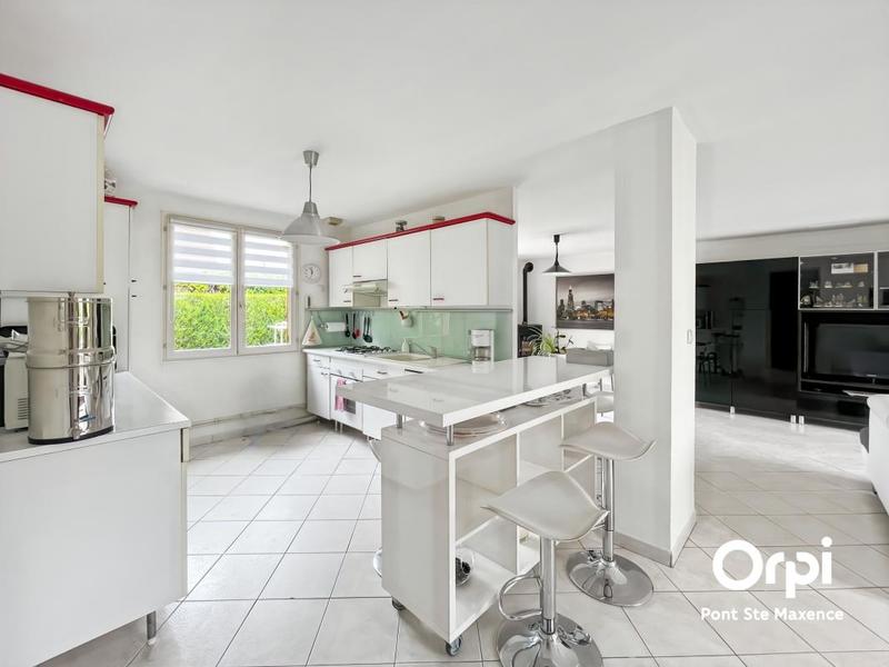 Maison - 146 m² - 8 pièces