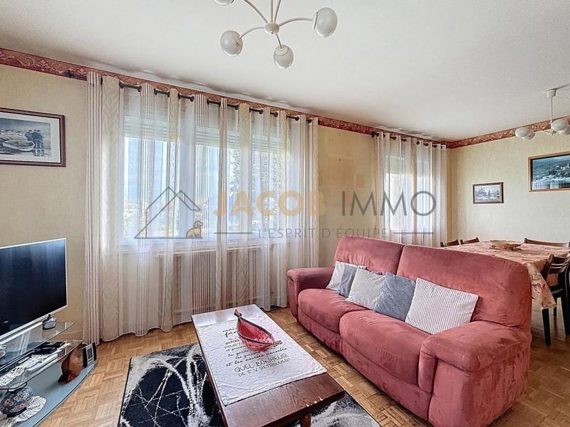 Maison - 93 m² - 5 pièces
