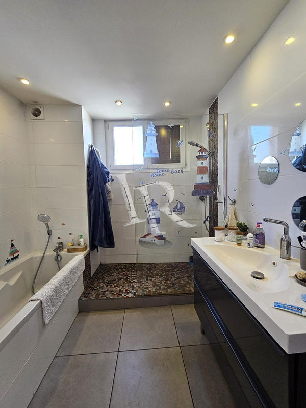 Appartement - 84 m² - 3 pièces