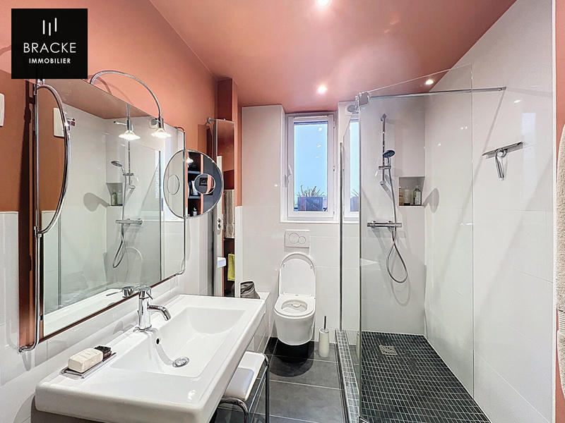 Appartement - 98 m² - 7 pièces