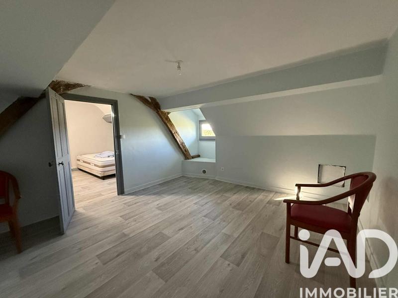 Maison - 211 m² - 9 pièces
