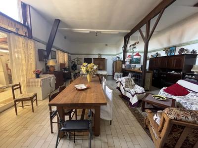 Maison - 167 m² - 4 pièces