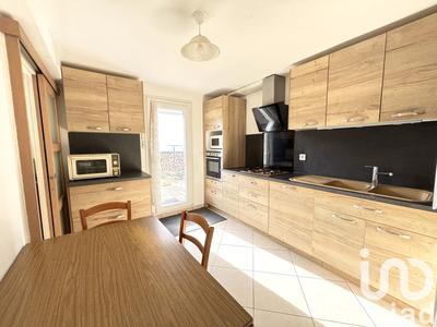 Maison - 93 m² - 5 pièces