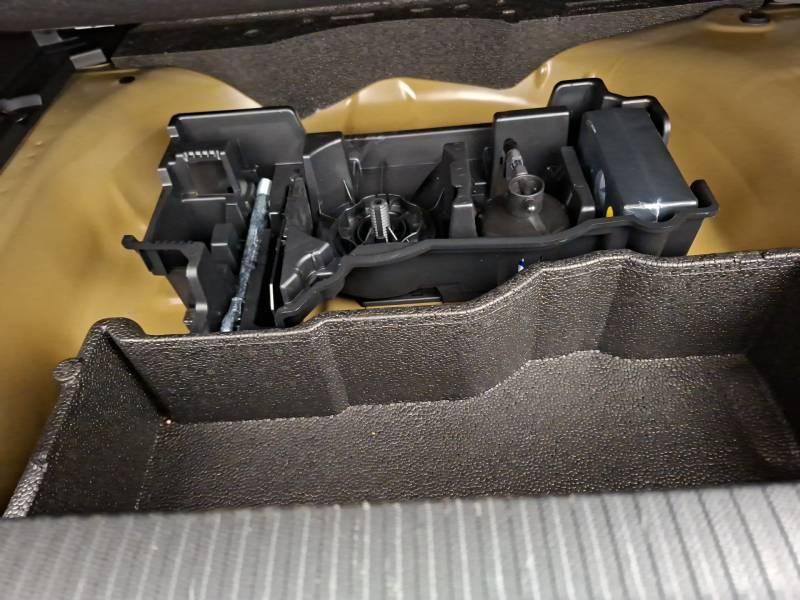 Peugeot 2008 Hybrid 136 e-Dcs6 Allure