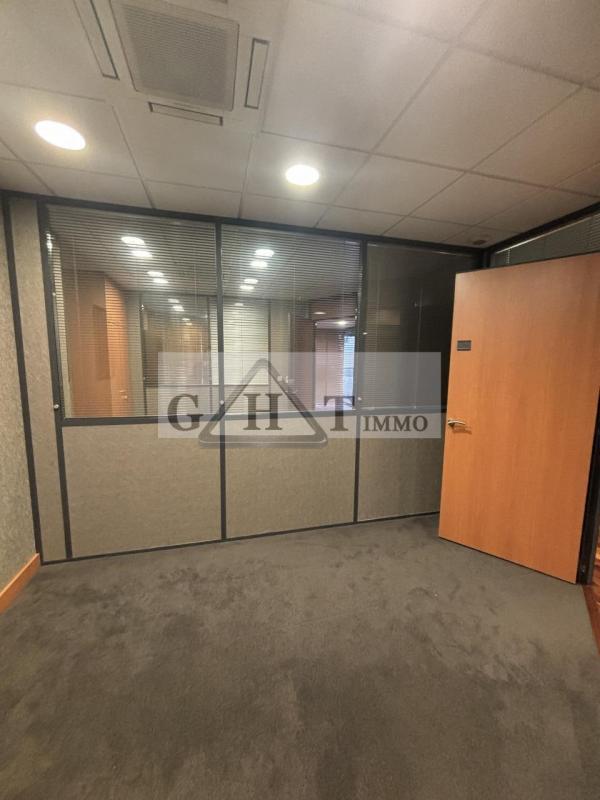 Local commercial - 284 m²