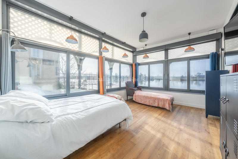 Appartement - 245 m² - 8 pièces