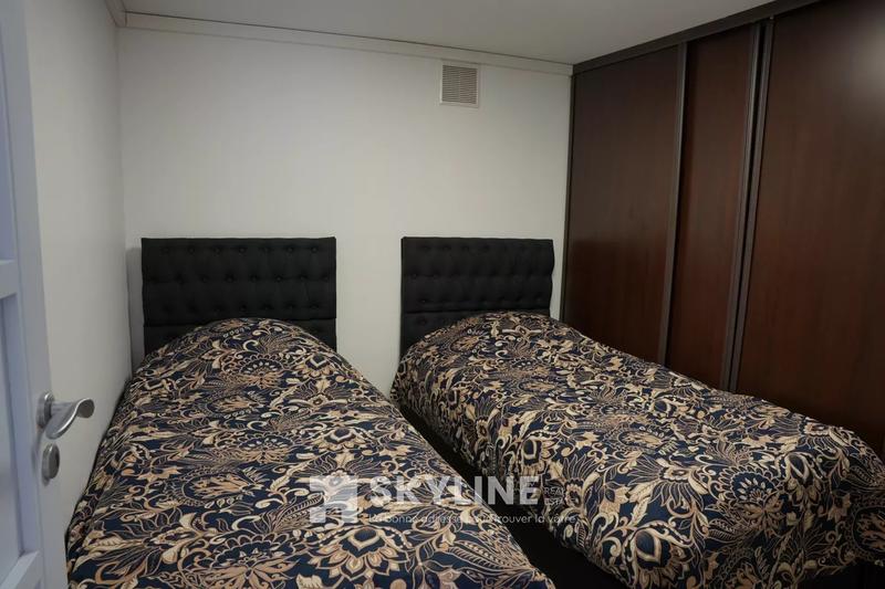 Villa - 210 m² - 8 pièces