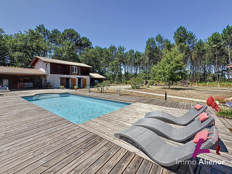 Maison - 209 m² - 5 pièces