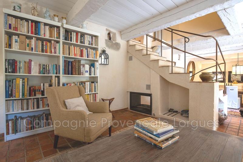 Propriété - 250 m² - 10 pièces