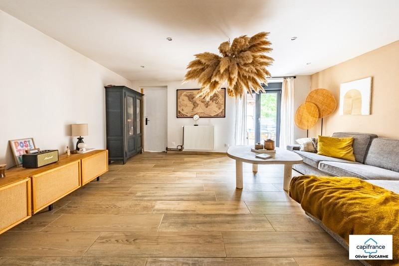 Maison - 180 m² - 9 pièces