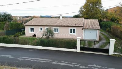 Maison traditionnelle - 89 m² - 4 pièces