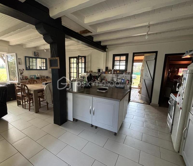 Maison traditionnelle - 149 m² - 4 pièces