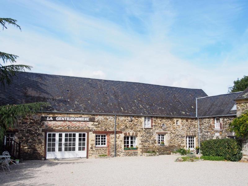 Local d'activités - 300 m² - 6 pièces