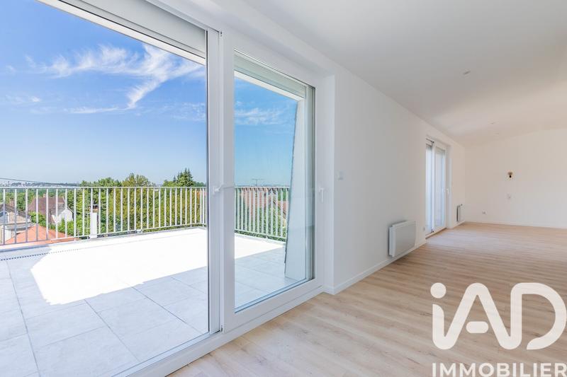 Maison - 216 m² - 7 pièces