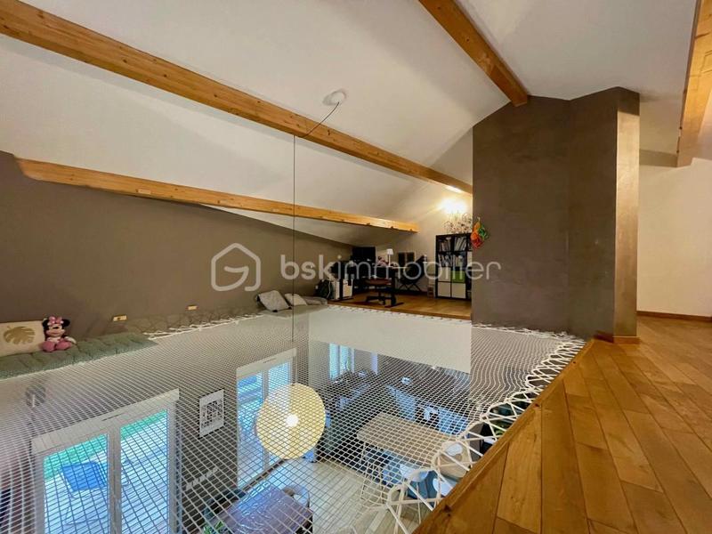 Maison - 163 m² - 6 pièces