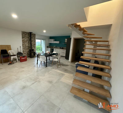 Maison - 99 m² - 4 pièces