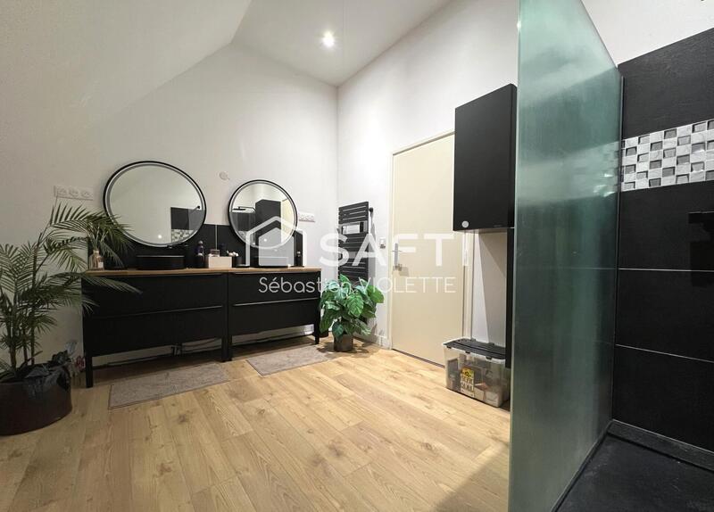 Villa - 423 m² - 7 pièces