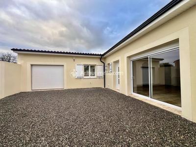 Maison - 95 m² - 5 pièces