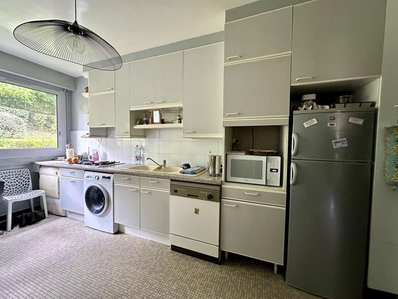 Appartement ancien - 90 m² - 4 pièces