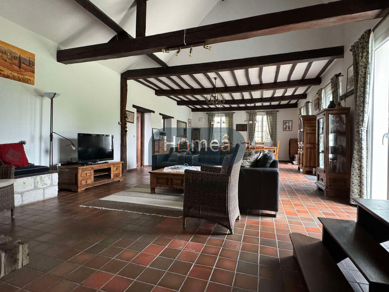 Propriété - 249 m² - 7 pièces