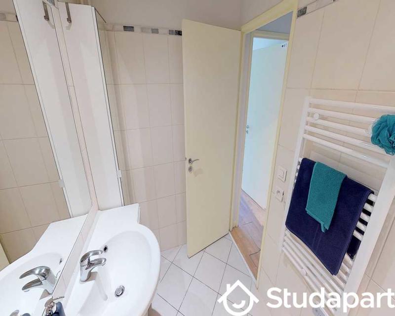 Chambre - 70 m² - 1 pièce