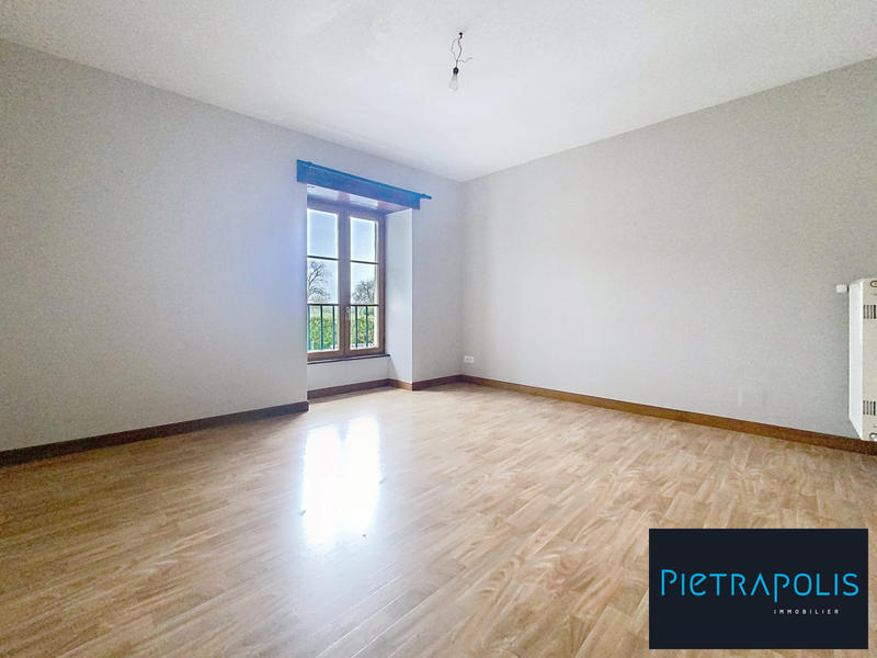 Maison - 200 m² - 8 pièces