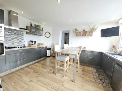 Maison - 109 m² - 5 pièces