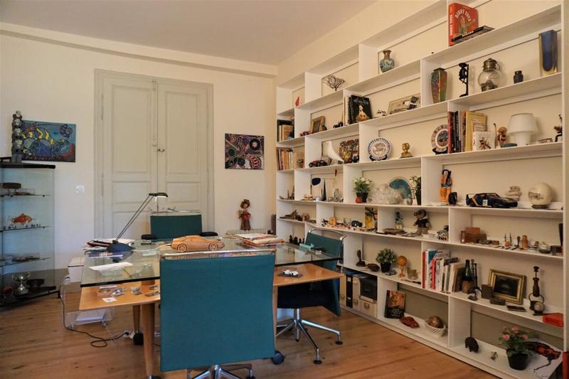 Maison de maîtres - 511 m² - 13 pièces