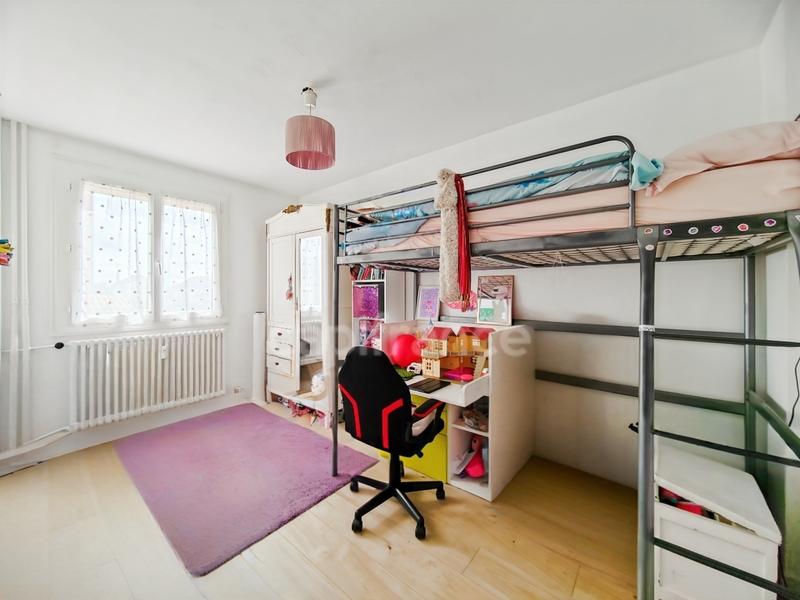 Appartement - 82 m² - 5 pièces