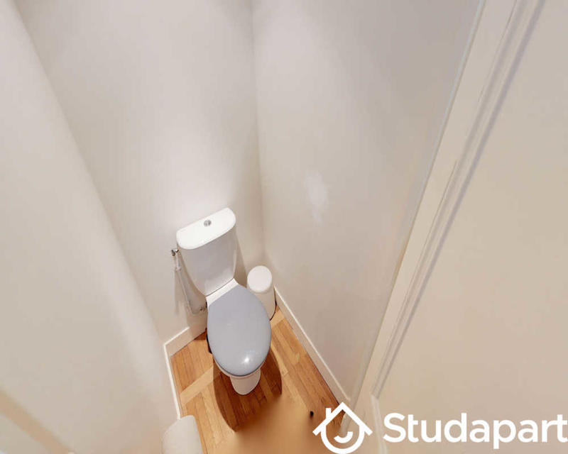 Chambre - 70 m² - 1 pièce