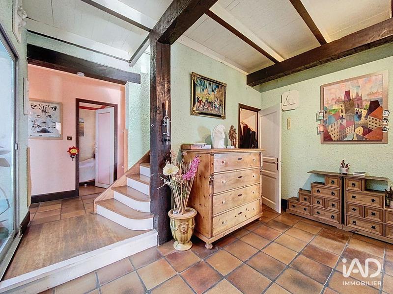 Maison - 330 m² - 8 pièces