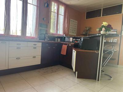 Maison - 170 m² - 7 pièces