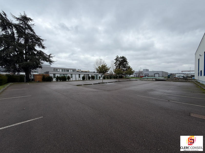 Local d'activités - 3 105 m²