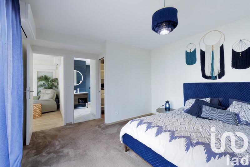 Maison - 323 m² - 9 pièces