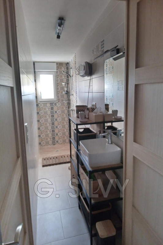 Maison - 102 m² - 4 pièces