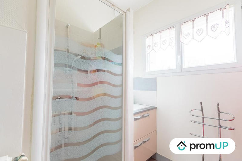 Maison - 185 m² - 7 pièces