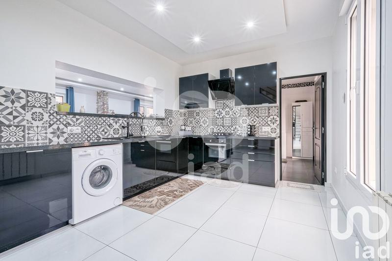 Maison - 140 m² - 5 pièces