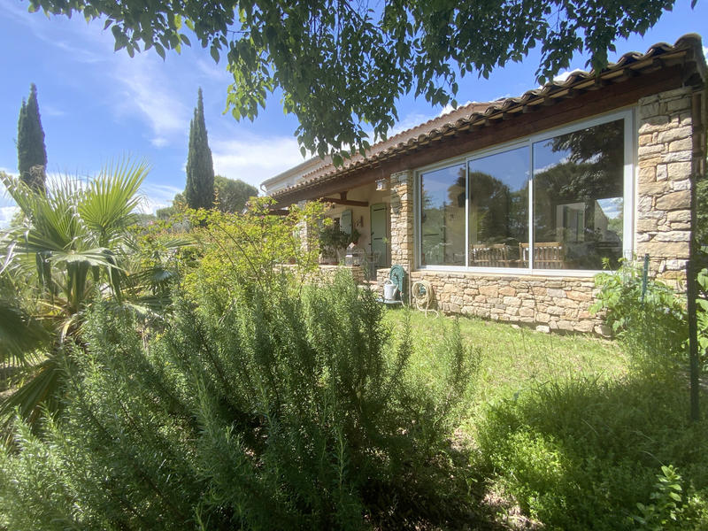 Maison - 210 m² - 6 pièces