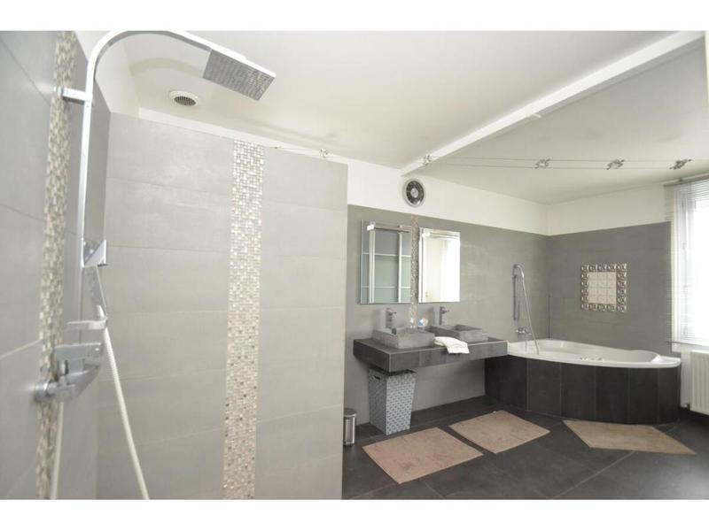 Maison en pierre - 124 m² - 5 pièces